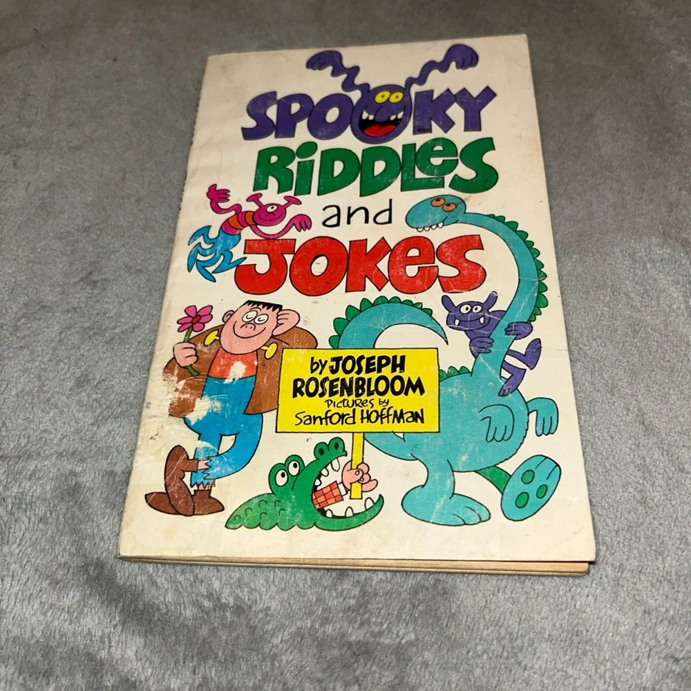 Spooky Riddles And Jokes by Joseph Rosenbloom, Paperback, 1987 - Picture 1 of 8